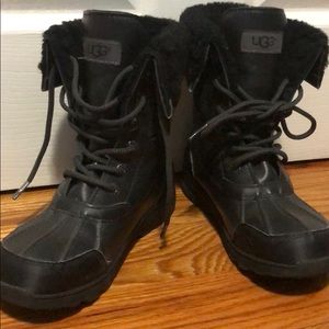 Black UGG boots Kids size 4